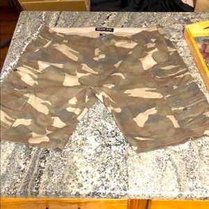 Camo cargo shorts - 38 waist
